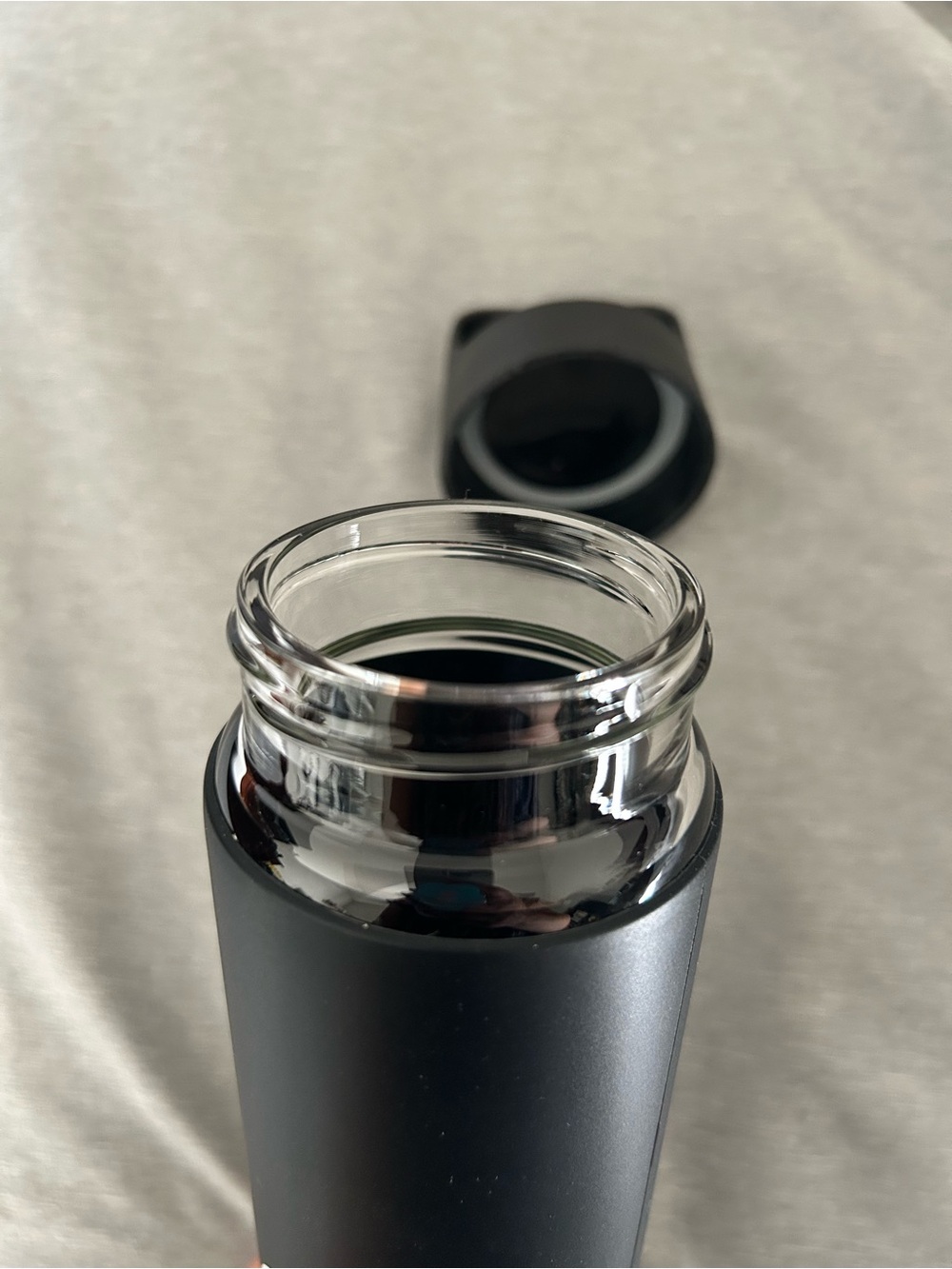 Brand New Peloton Black Glass Water Bottle with Nonslip Silicon Sleeve in a Box - Picture 6 of 6